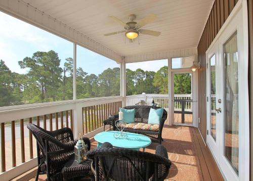 Cottage at Surfside - image 8