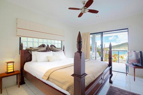 at Waterfront Whitsunday Retreat - Adults Only