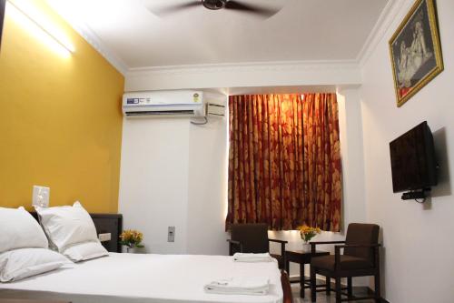 Sri Aarvee Hotel - Coimbatore