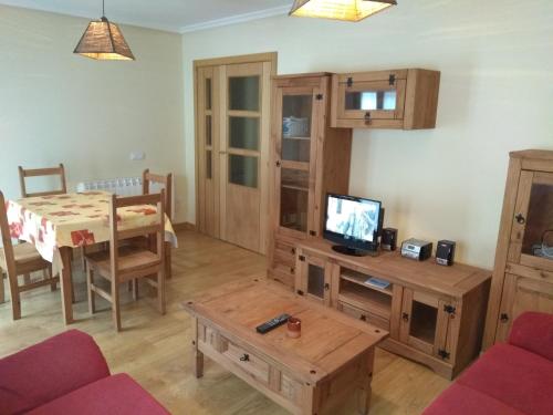  Alojamientos Salamanca 2 dormitorios 2 baños, parking, Unterkunft in Candelario