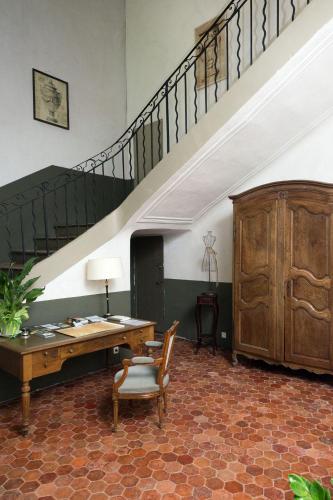 入口, B&B Maison d'Hôtes - Château de Jouques (B&B Maison d'Hotes - Chateau de Jouques) in 熱芒奧