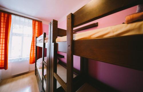 1 bunk bed