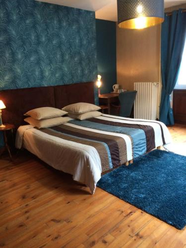 2 twin beds