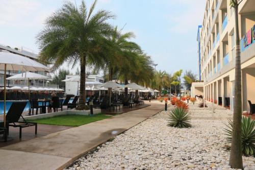 Grand blue condominium by Lookkaew ( Grand blue condominium by Lookkaew )