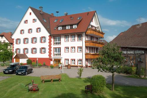 Landgasthof Bären - Accommodation - Kirchzarten