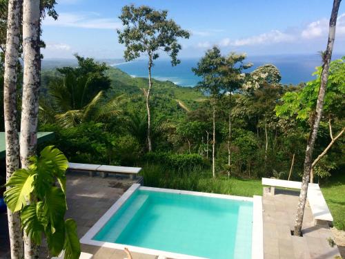 สภาพแวดล้อมโดยรอบ, Cerro Lobo in โอลอง