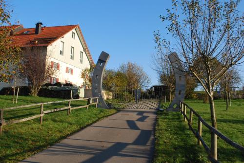 Allgäu Meadow Ranch - Accommodation - Hergatz