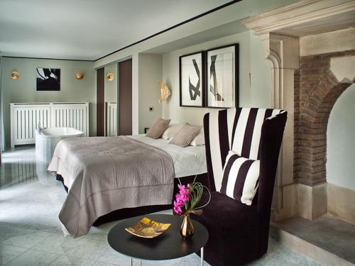 Le Manoir De Morimont – Ottignies, NY