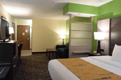 Best Western Crown Inn & Suites - Batavia