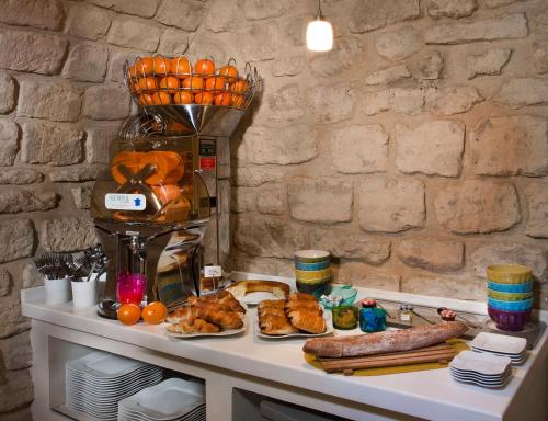 Color Design Hotel - image 5