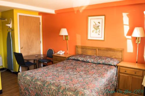 Bloomfield Motel - main image