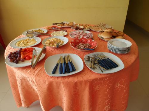 Essen und Erfrischungen, Hotel Piesta in Trinidad