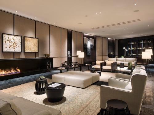 鏞舍 The Middle House