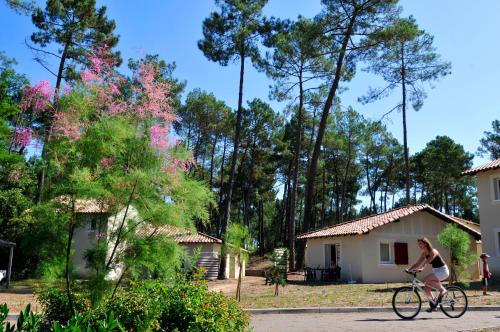 Résidence Goélia Les Demeures du Lac - Accommodation - Casteljaloux