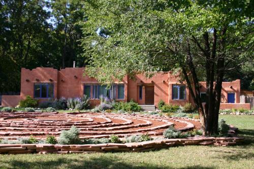 Adobe and Pines Inn Bed and Breakfast in Taos, USA