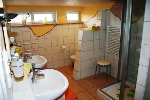 Bauernhof Heist - image 3