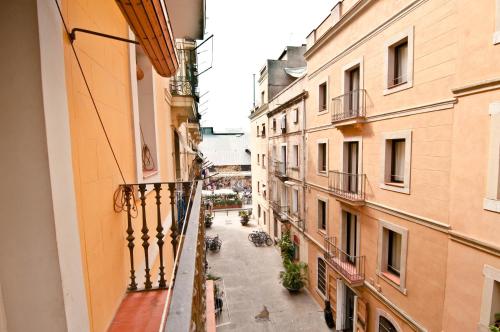 Barceloneta Suites Apartments Market 1