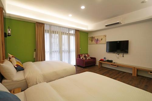 Penghu Little Apple B&B near Wind Power Plant