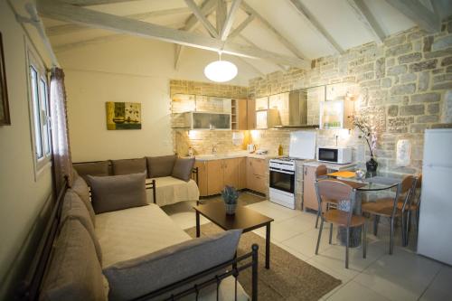 Acrocorinth Apartments 3