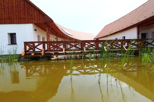 Exterior view, Bibic Nature Lodge in Hortobagy