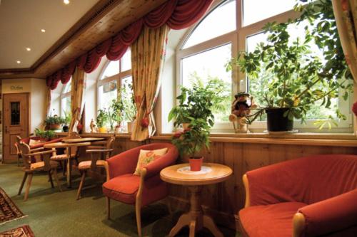 Sattelbogener Hof 4
