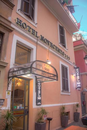 Exterior view, Hotel Novecento Roma near Arcibasilica di San Giovanni in Laterano