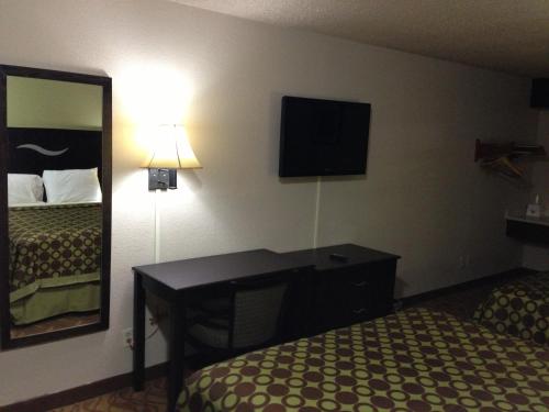 Americas Best Value Inn Kansas City East Independence