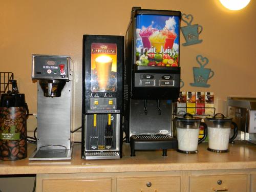 Boarders Inn & Suites by Cobblestone Hotels - Superior/Duluth - main image