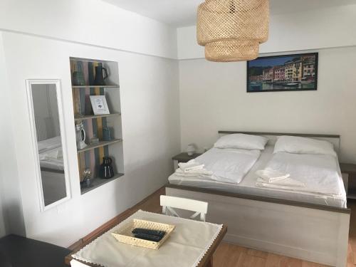 Home Sweet Apartment - image 11