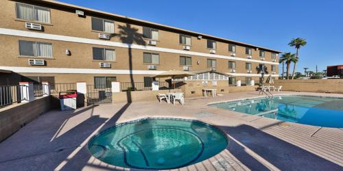 Super 8 By Wyndham Lake Havasu City