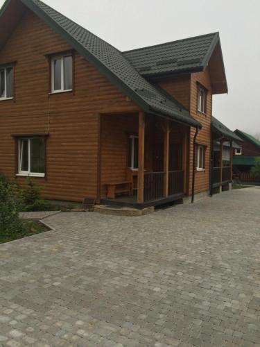 Сонячні Карпати, Slawske
