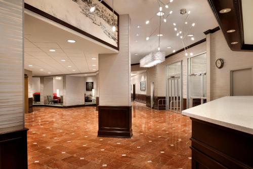 ล็อบบี้, เรดิสัน โฮเต็ล ซินซิเนติ ริเวอร์ฟรอนต์ (Radisson Hotel Cincinnati Riverfront) in โควิงตัน (KY)