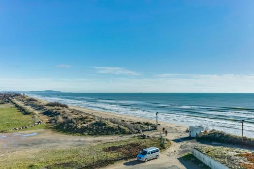 Studio Apartment with Sea View