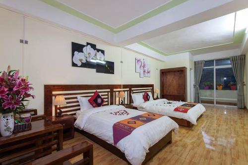 Sapa Friendly Inn & Travel The 3-star Sapa Friendly Inn & Travel offers comfort and convenience whether youre on business or holiday in Sapa. The property offers a high standard of service and amenities to suit the individual 