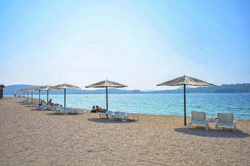 Apartment Branka - image 11