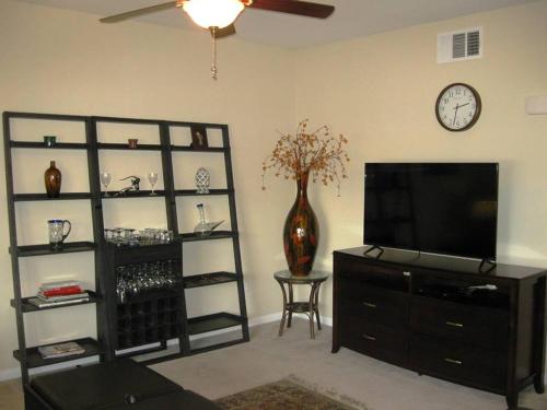 2 Bedroom condo in Mesquite #431 - image 7