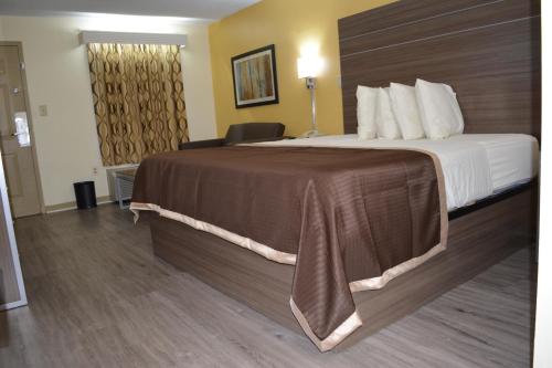 Southern Inn Lumberton - main image