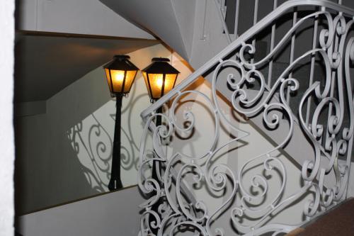 Logis Hotel du Midi - image 2