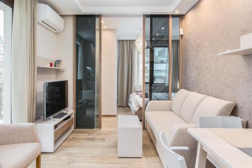 M&M Modern & Multifunctional One Bedroom Apartment by Flat Mаnager, Sofia (photo 6)