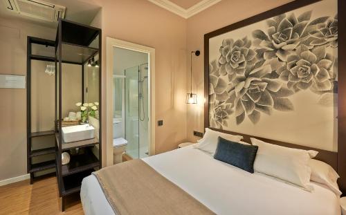 Hostal Central Barcelona - image 4