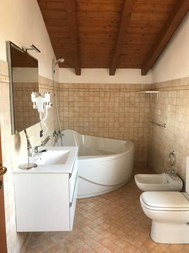 Color House Malpensa B&B - 화장실