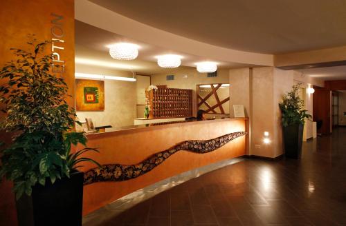大堂, 蒙特羅薩酒店 (Hotel Monte Rosa) in 基亞瓦里