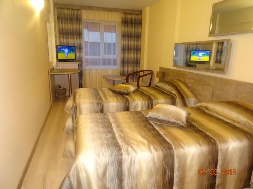 Victoria Hotel - image 2