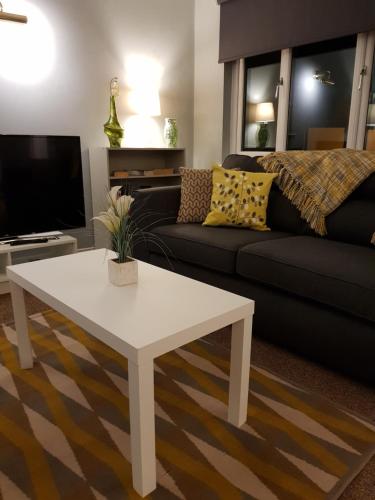 Three Bedroom House Pet Friendly Superfast Wifi 200mbps gîte à louer Bridge Of Allan Railway Station