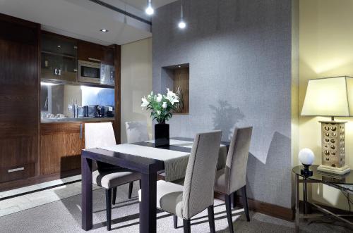 Deluxe Suite with Parking