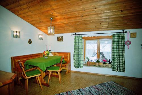 อาหารและเครื่องดื่ม, Gastehaus Proisl in เลงกริส