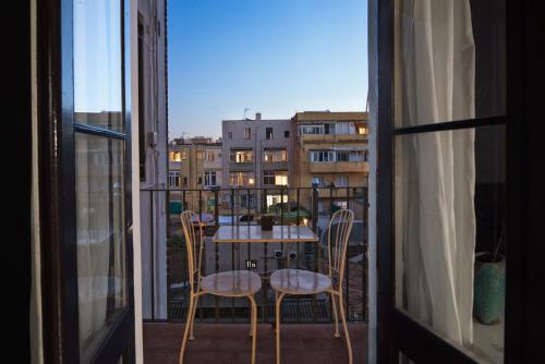 One-Bedroom Apartment image 4
