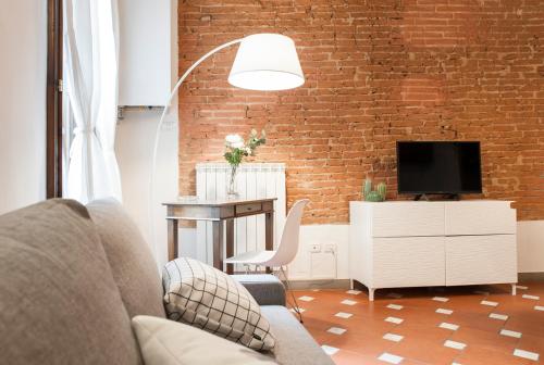 Borgo Pinti Apartment - Tap to explore photos