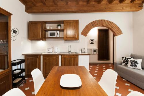 Borgo Pinti Apartment - image 14