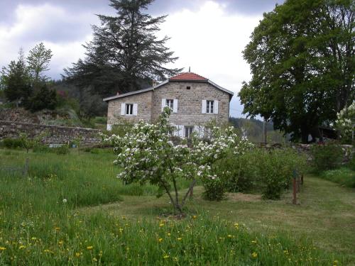 Gite Deux-Eaux gîte à louer Arcens